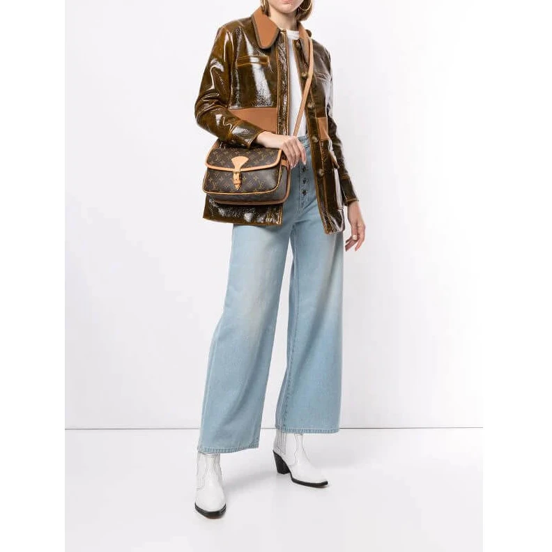 Mythick ru Sologne is LV Monogram Sologne Crossbody Bag