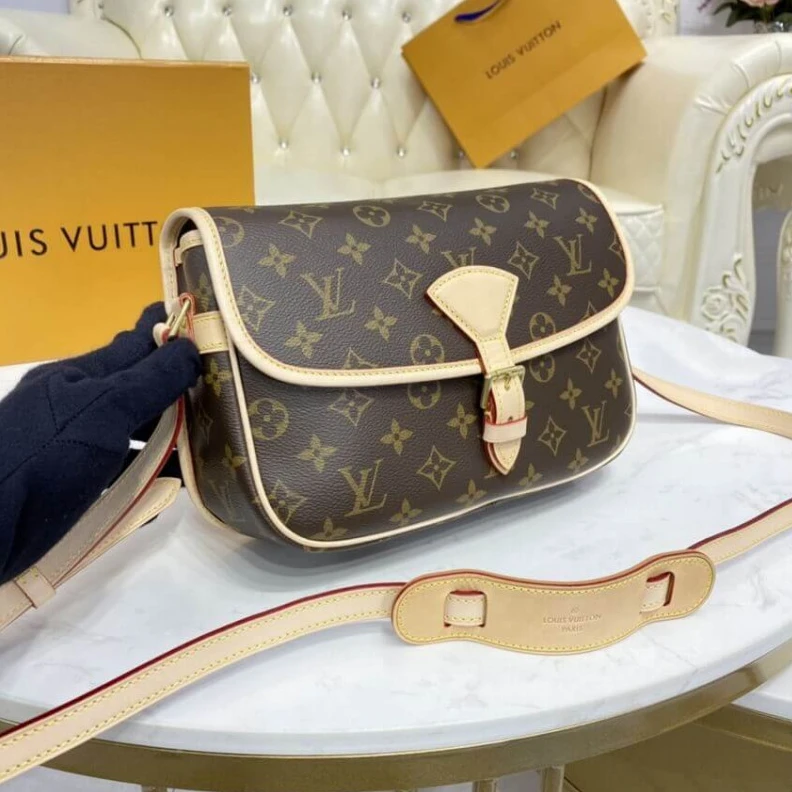 Mythick ru Sologne is LV Monogram Sologne Crossbody Bag