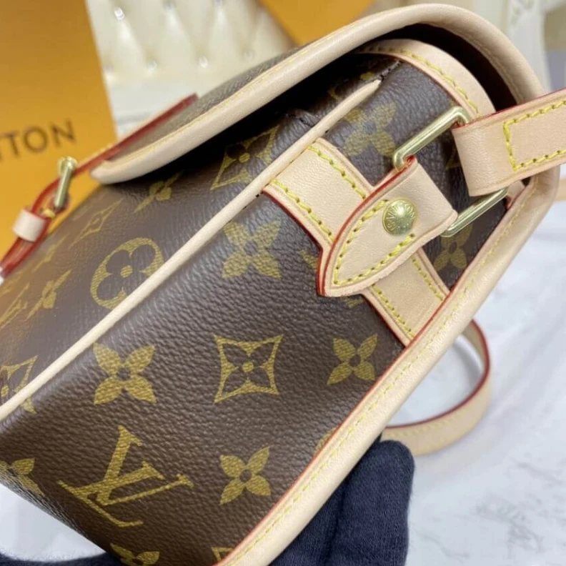 Mythick ru Sologne is LV Monogram Sologne Crossbody Bag