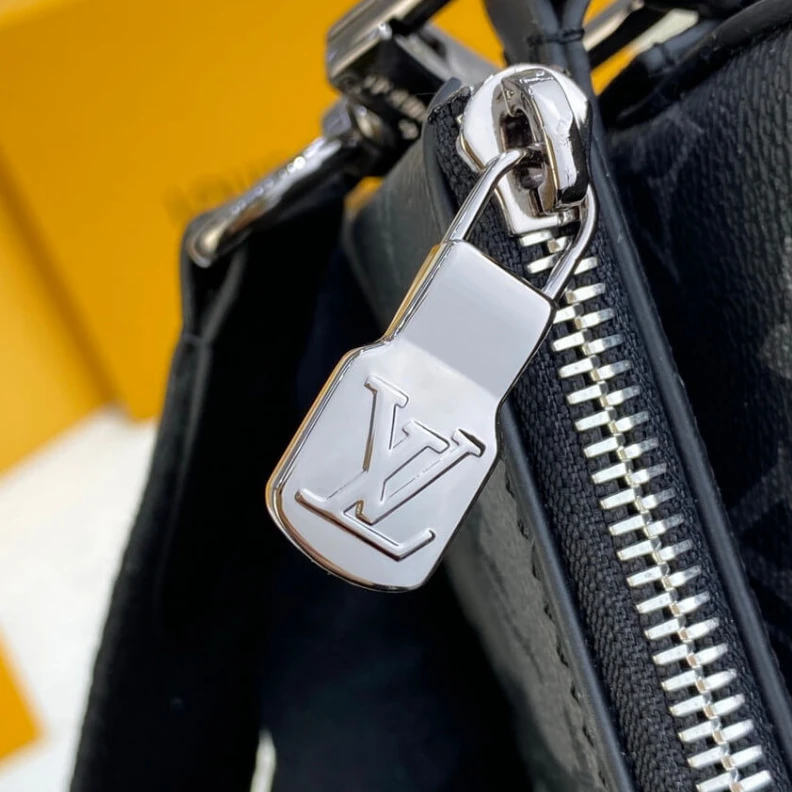 Replica bags Textile l Louis Vuitton Monogram Stripes Black Trio Messenger