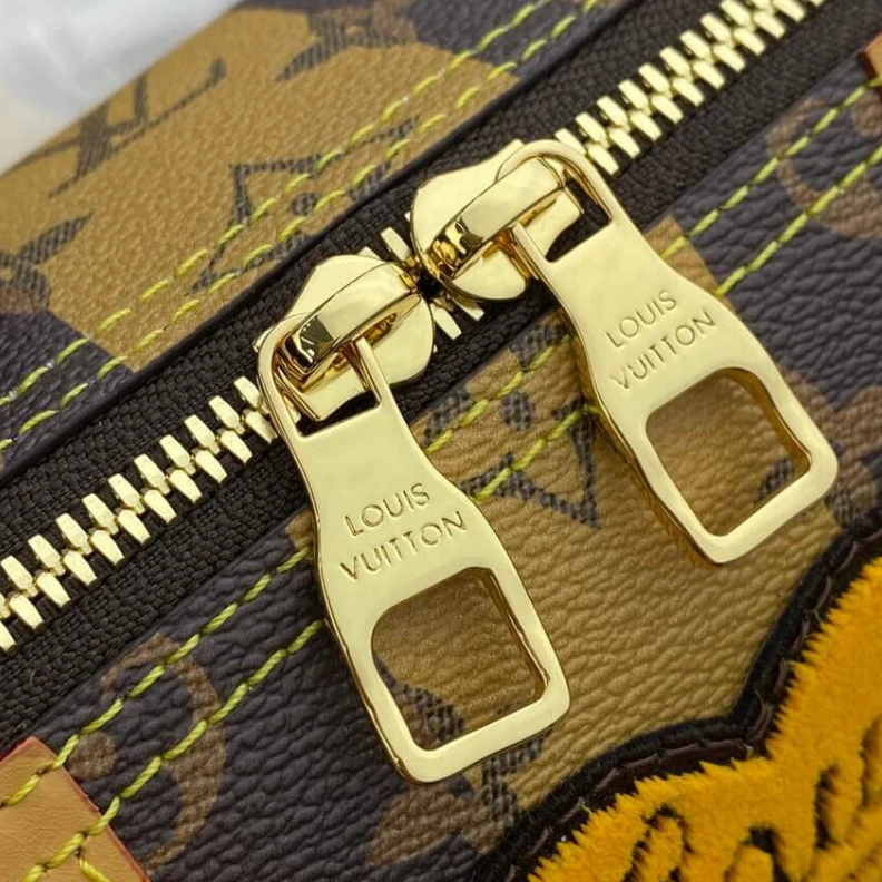 Mythick Cowhidele Louis Vuitton Monogram Stripes Brown City Keepall