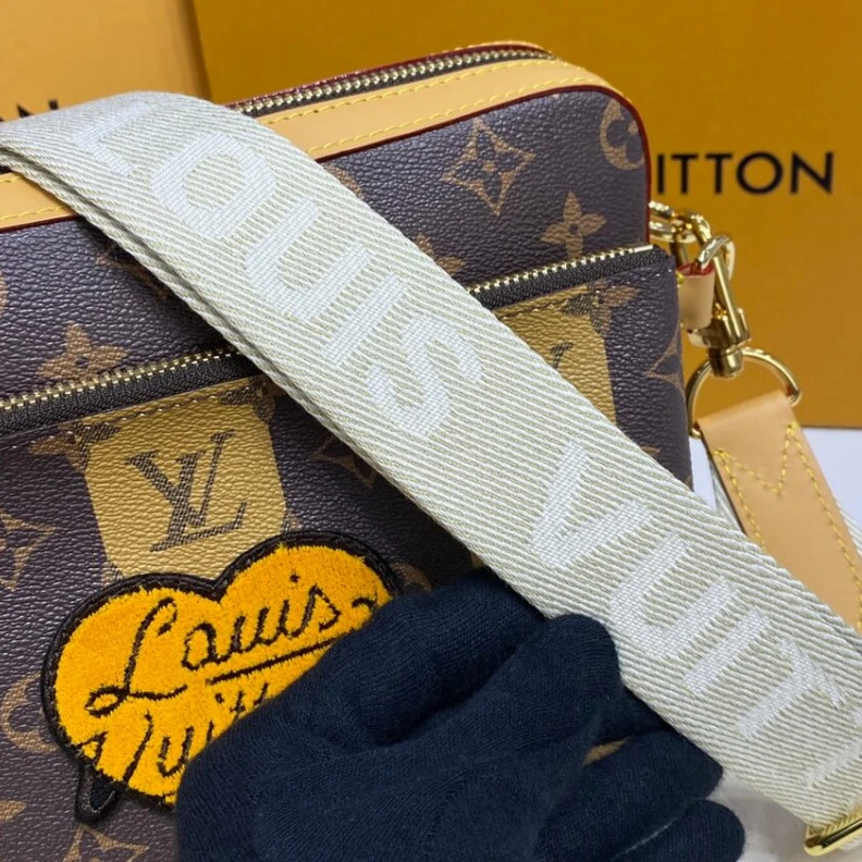Mythick.ru ® Louis Vuitton Monogram Stripes Brown Trio Messenger