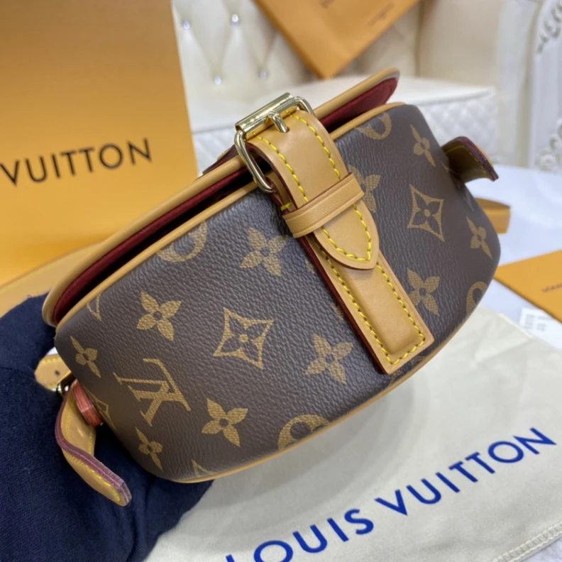 Mythick.ru Natural c LV Monogram Tambourin