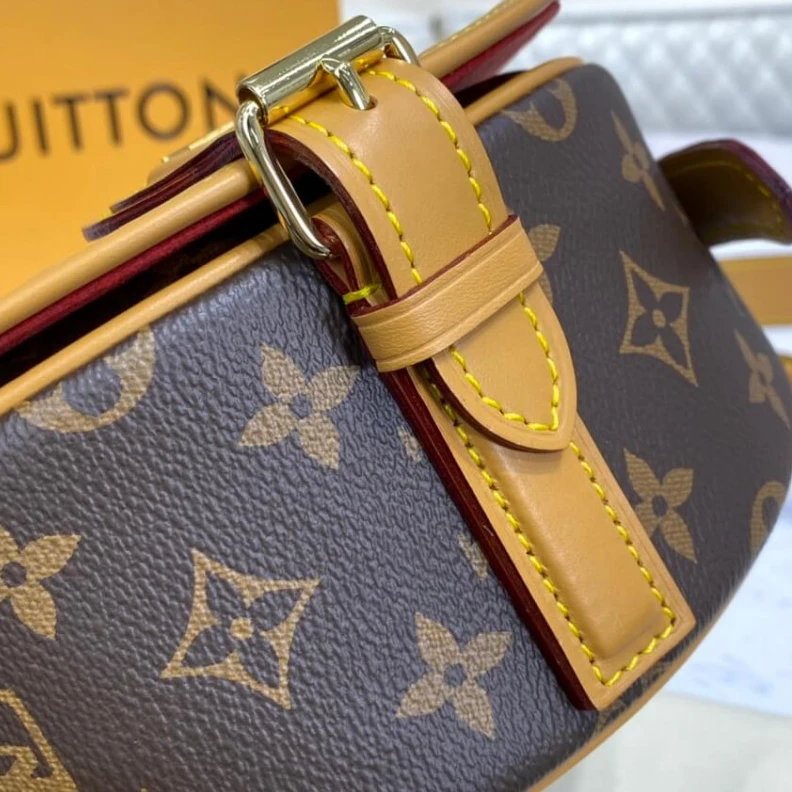 Mythick.ru Natural c LV Monogram Tambourin