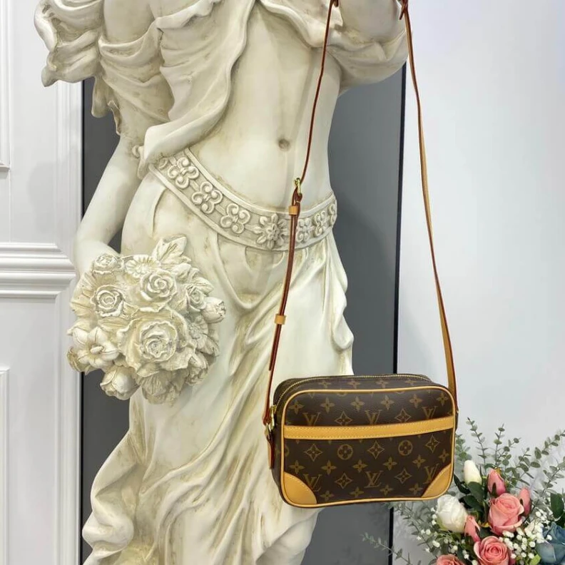 Monogram LV Monogram Trocadero 23 Shoulder Bag