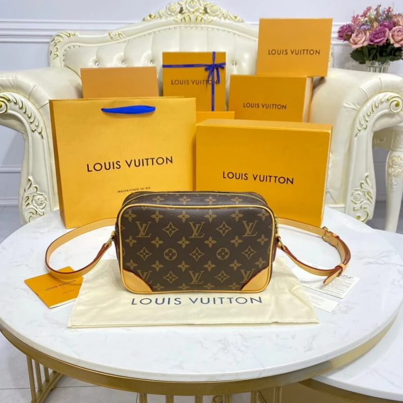 Mythick Monogram LV Monogram Trocadero 23 Shoulder Bag