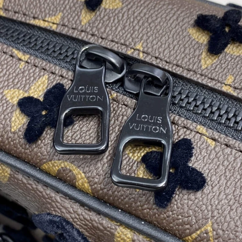 Mythick ru Embroider Louis Vuitton Monogram Tuffetage Mini Soft Trunk