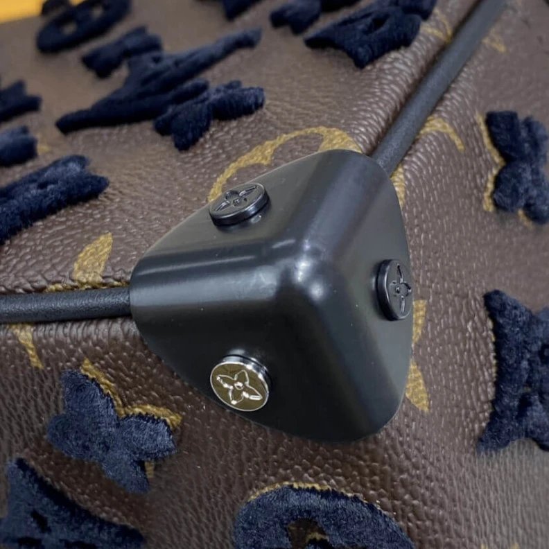 Mythick ru Embroider Louis Vuitton Monogram Tuffetage Mini Soft Trunk