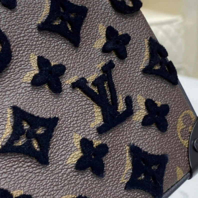 Mythick ru Embroider Louis Vuitton Monogram Tuffetage Mini Soft Trunk