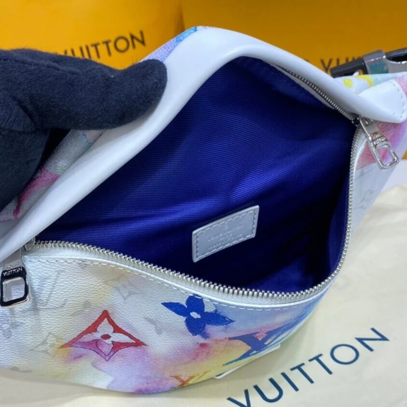 Mythick ru Strap Dro Louis Vuitton Monogram Watercolor Multico Discovery Bumbag PM