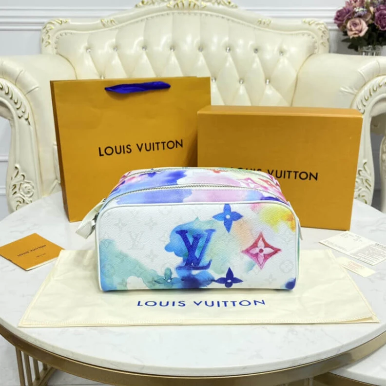 Mythick.ru Large cap Louis Vuitton Monogram Watercolor Multico Dopp Kit