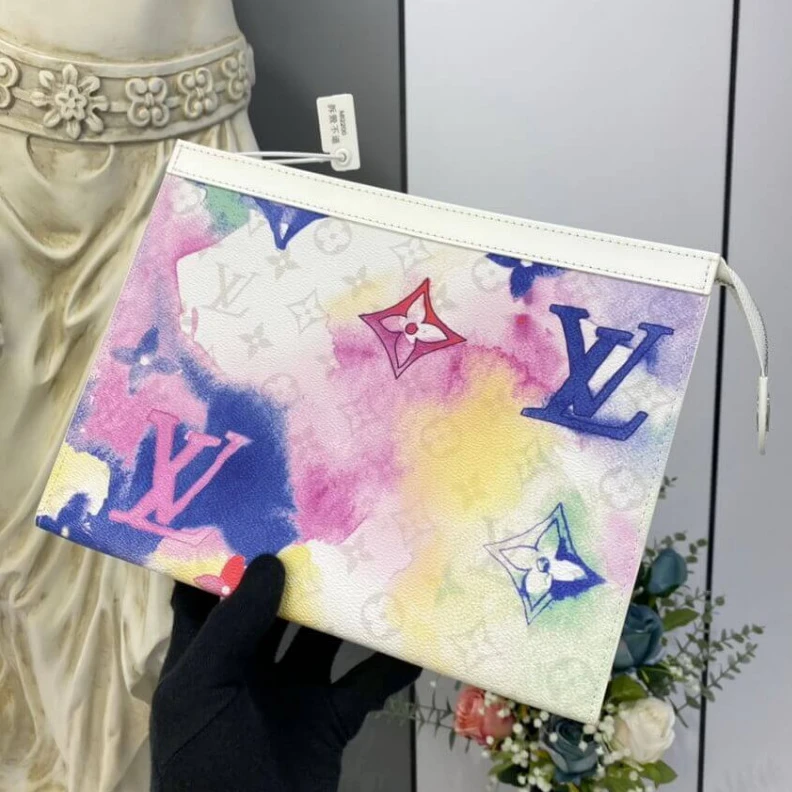 Replica bags Zip closu Louis Vuitton Monogram Watercolor Pochette Voyage MM