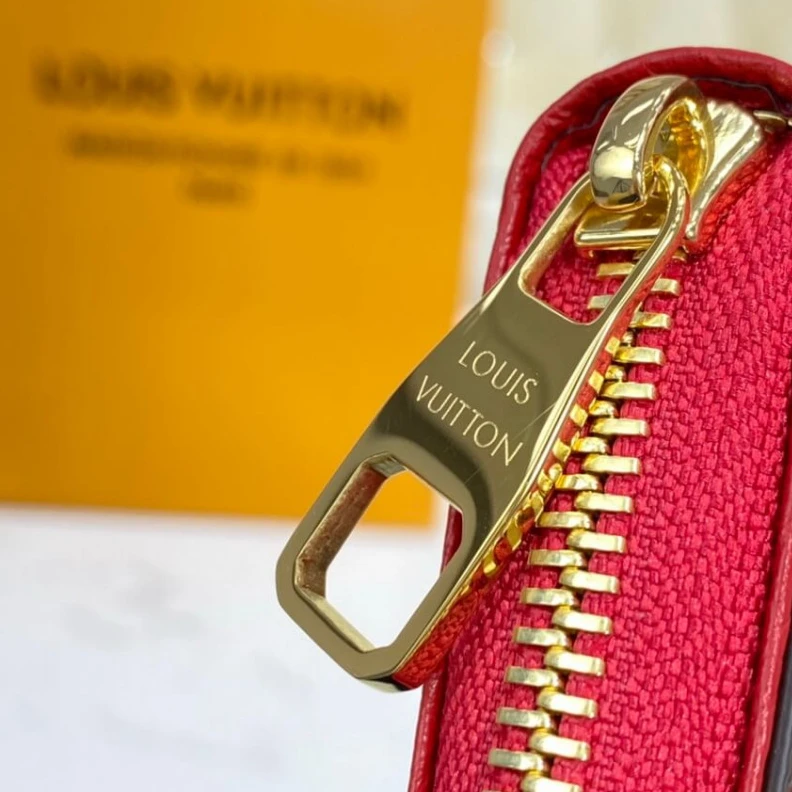 Mythick.ru Calfleath Louis Vuitton Monogram Zippy Wallet Retiro