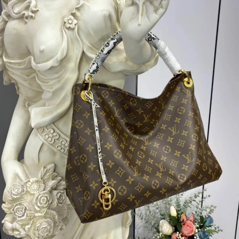 Mythick.ru 4 protect LV Monogram and Python Handle Artsy MM