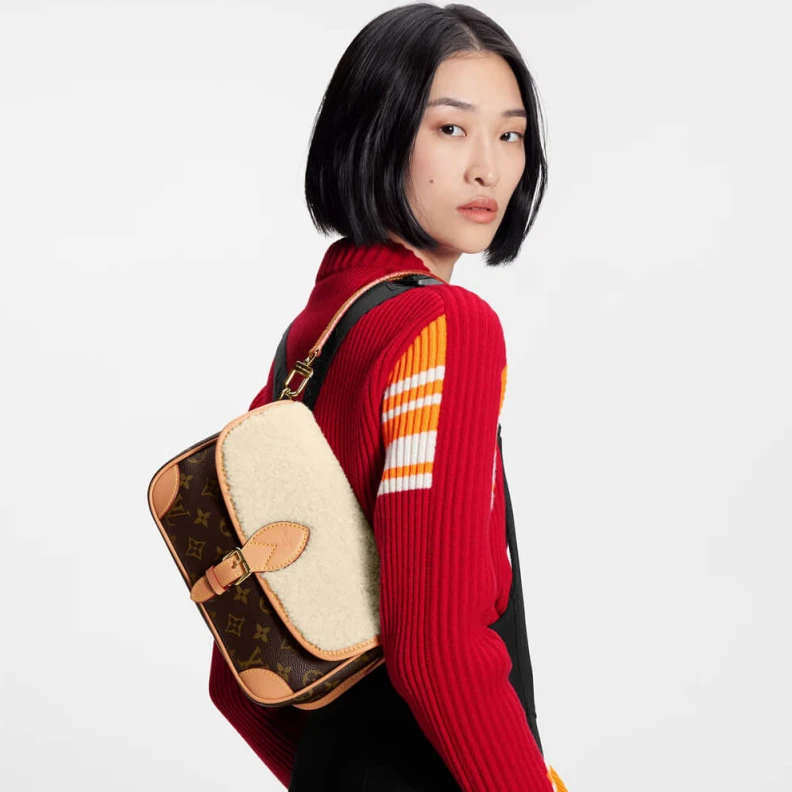 Replica bags lv Handle:Si Louis Vuitton Monogram and Shearling Diane Bag