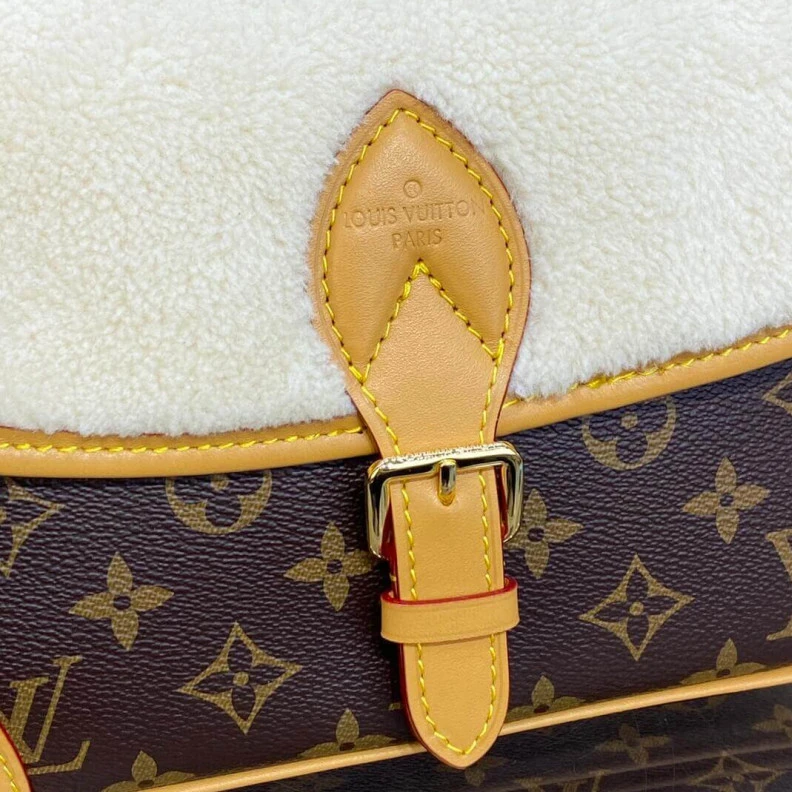 Replica bags lv Handle:Si Louis Vuitton Monogram and Shearling Diane Bag
