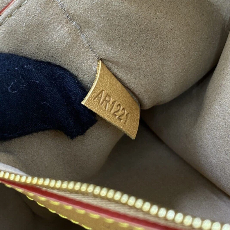 Replica bags lv Handle:Si Louis Vuitton Monogram and Shearling Diane Bag
