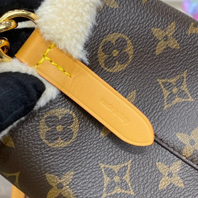 Replica bags Strap dro Louis Vuitton Monogram and Shearling Neonoe BB M46319