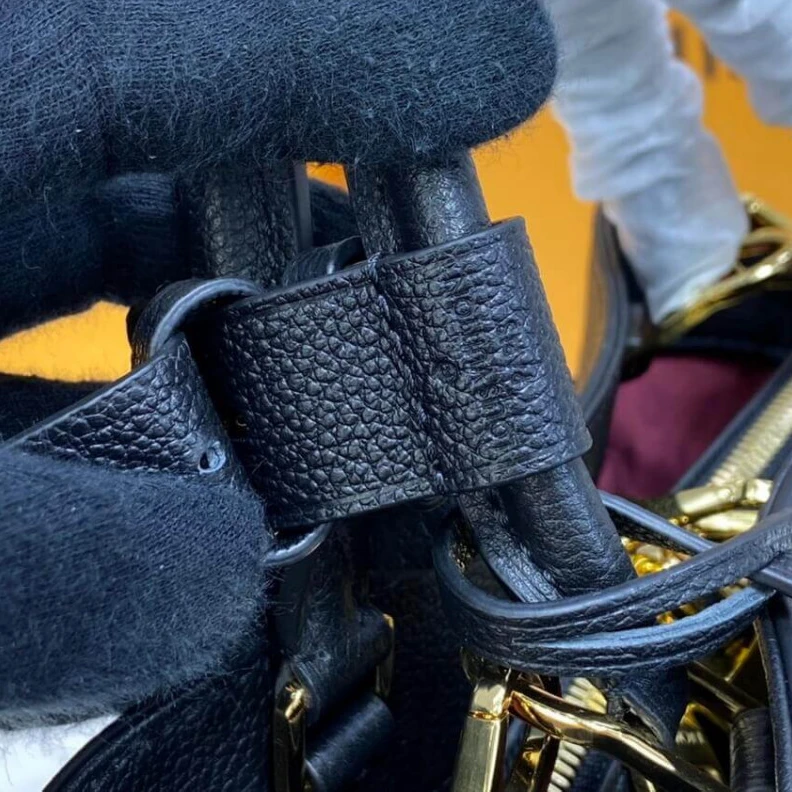 Mythick.ru The Montai Louis Vuitton Montaigne BB Black   Beige