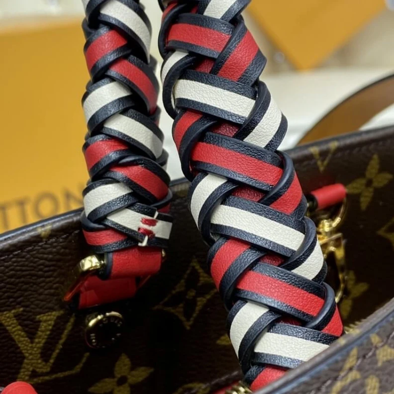 Mythick.ru 2 braided LV Montaigne MM Bag With Braided Handle Monogram