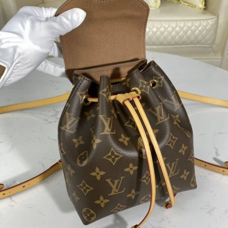 Mythick ru Monogram LV Montsouris BB Backpack