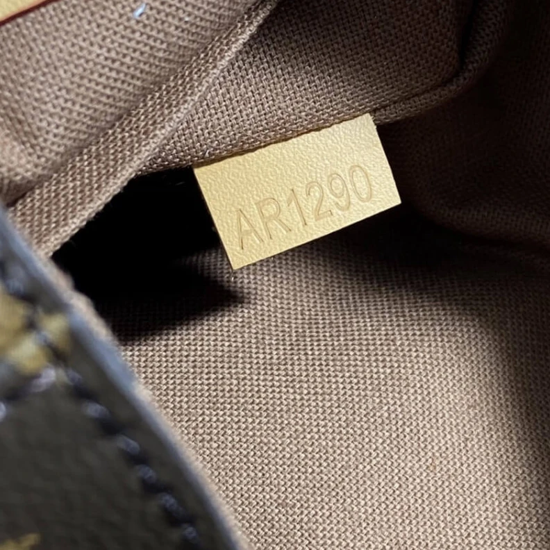 Mythick ru Monogram LV Montsouris BB Backpack