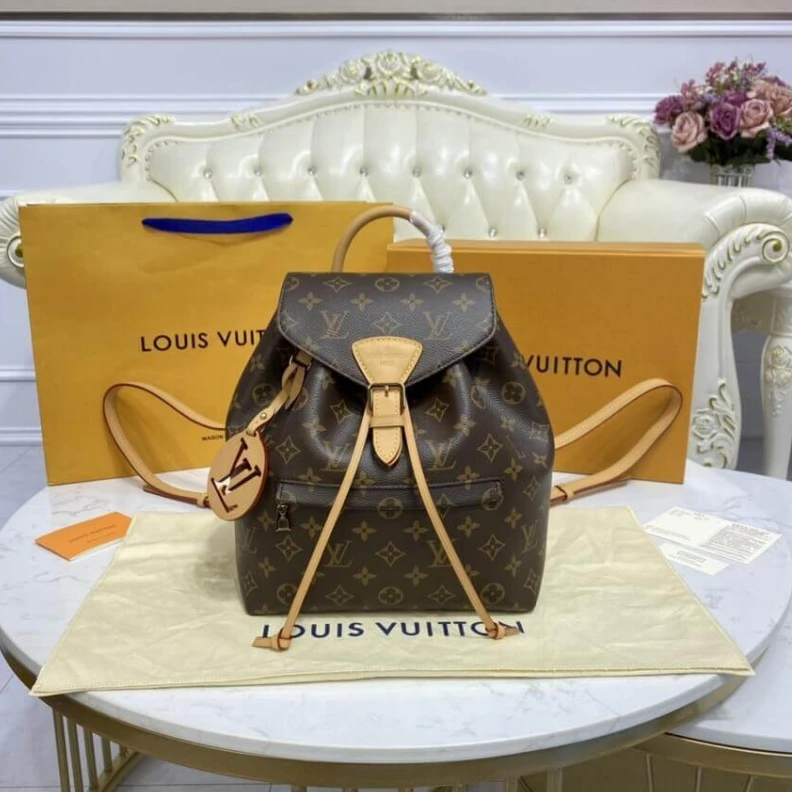 Mythick.ru Goldcolor LV Montsouris PM Backpack
