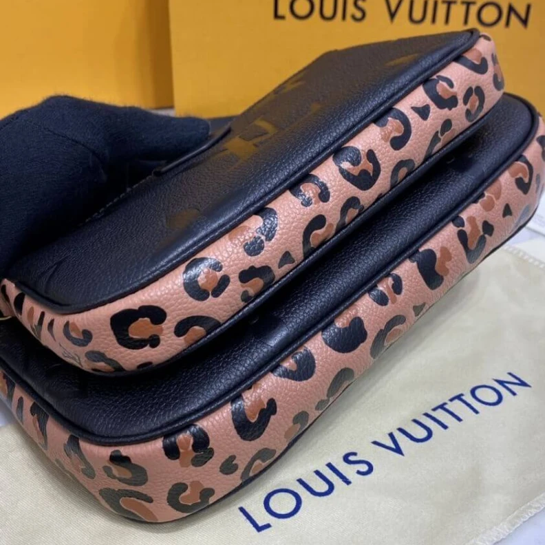 Replica bag Strap dro Louis Vuitton Multi Pochette Accessoires Black