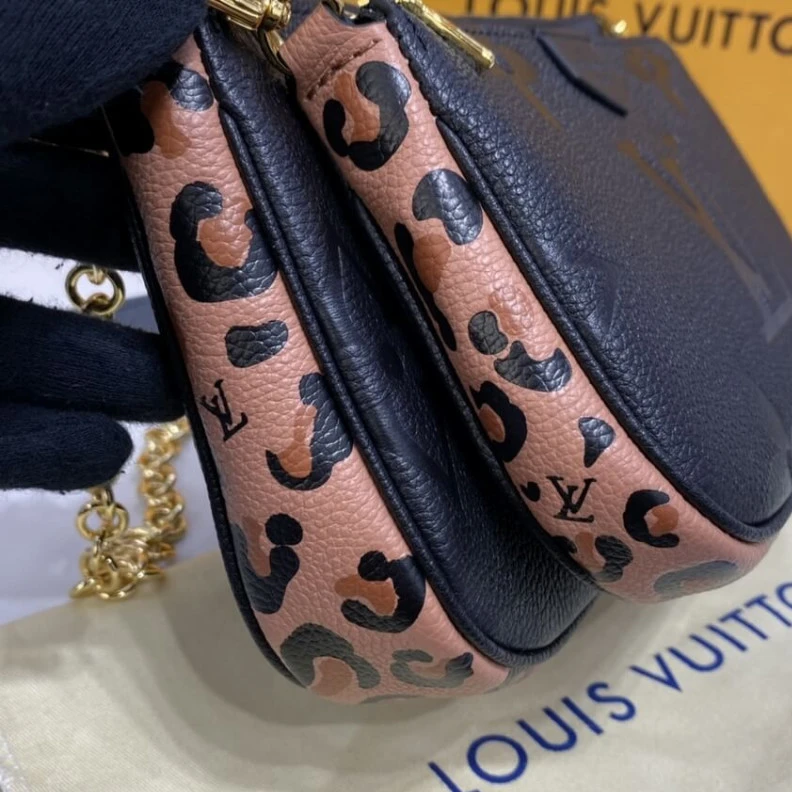 Replica bag Strap dro Louis Vuitton Multi Pochette Accessoires Black