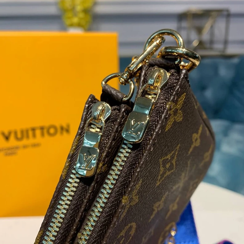 Top lv Goldcolor LV Multi Pochette Accessoires Blue Strap