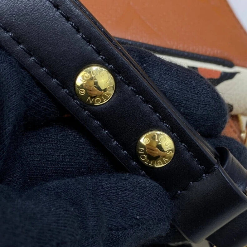 Top lv Chain dro Louis Vuitton Multi Pochette Accessoires Caramel