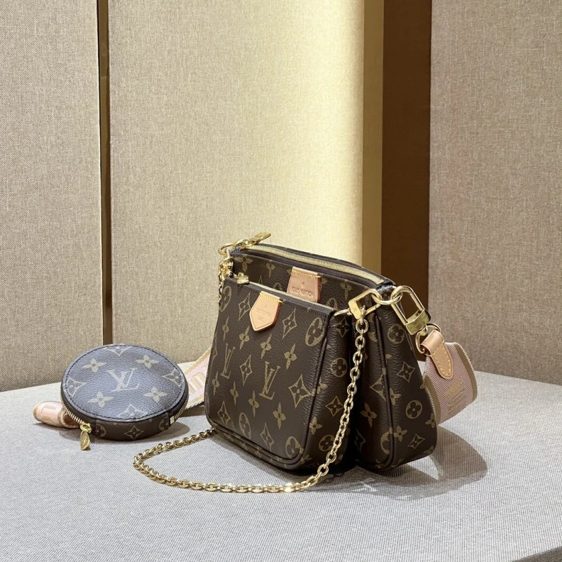 Top lv Natural c Louis Vuitton Multi Pochette Accessoires Pink Strap