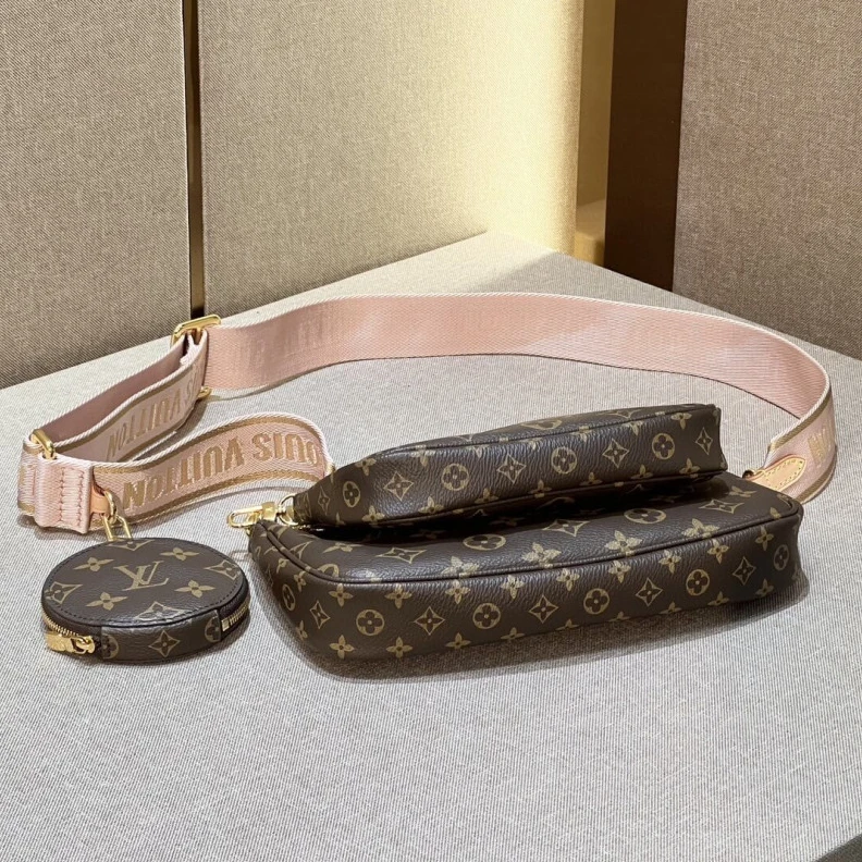 Top lv Natural c Louis Vuitton Multi Pochette Accessoires Pink Strap