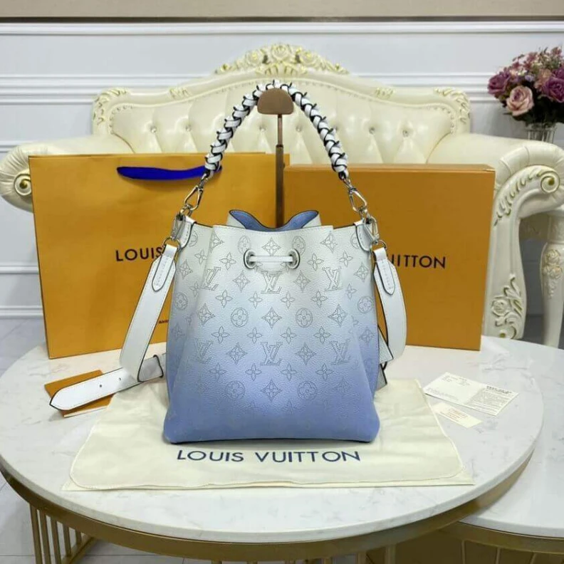 Mythick ru 2 compart Louis Vuitton Muria Bag Gradient Blue Mahina Leather