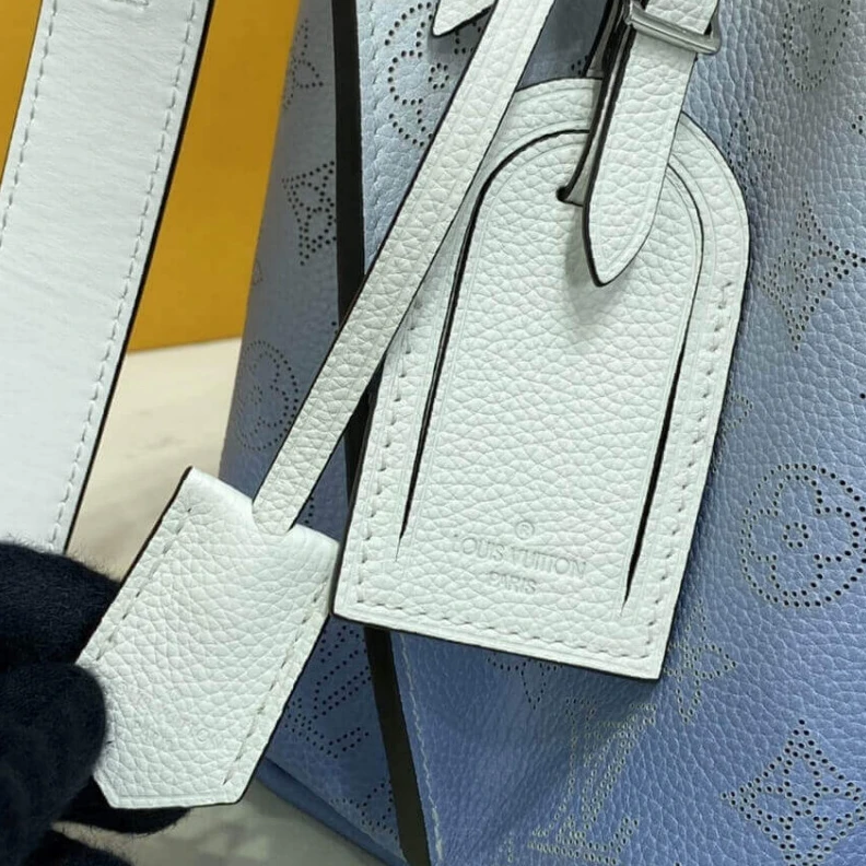 Mythick ru 2 compart Louis Vuitton Muria Bag Gradient Blue Mahina Leather