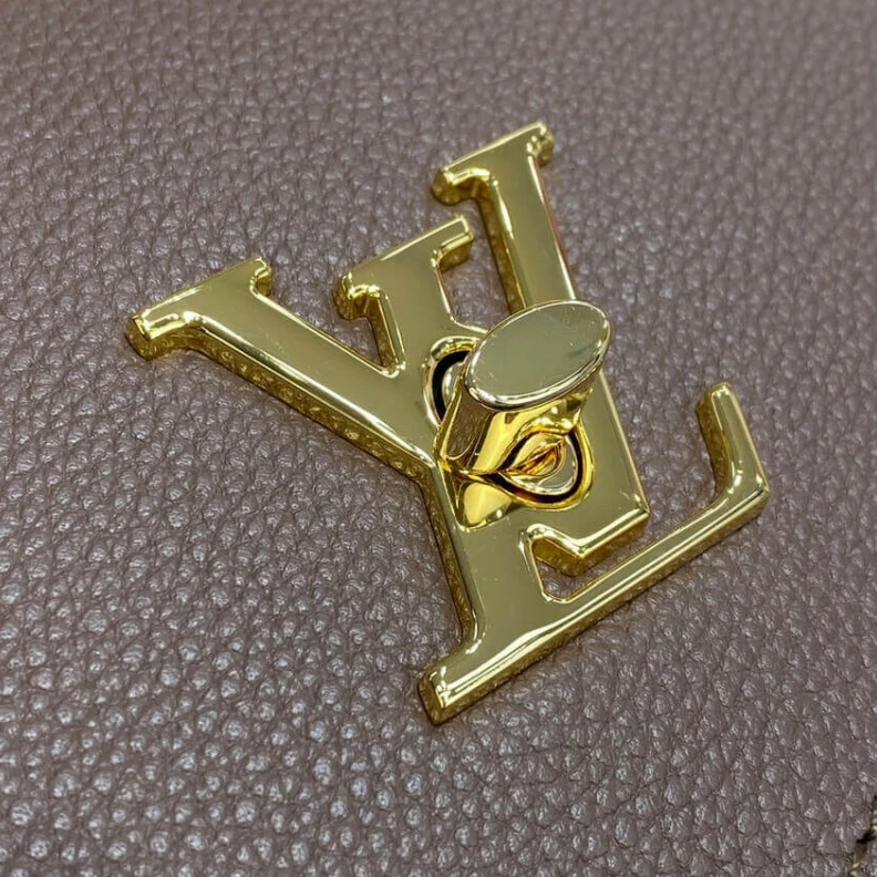 Mythick Chain Dro Louis Vuitton MyLockMe Chain Bag Smokey Quartz Caramel