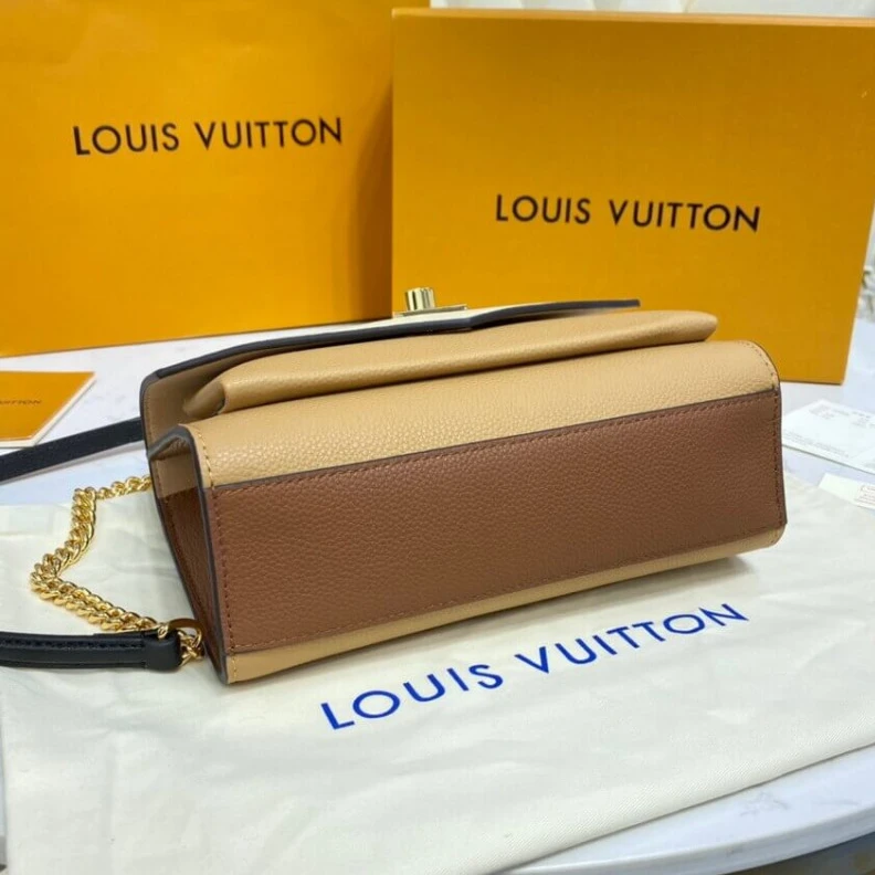 Replica bags Chain: Sl Louis Vuitton MyLockMe Chain Bag
