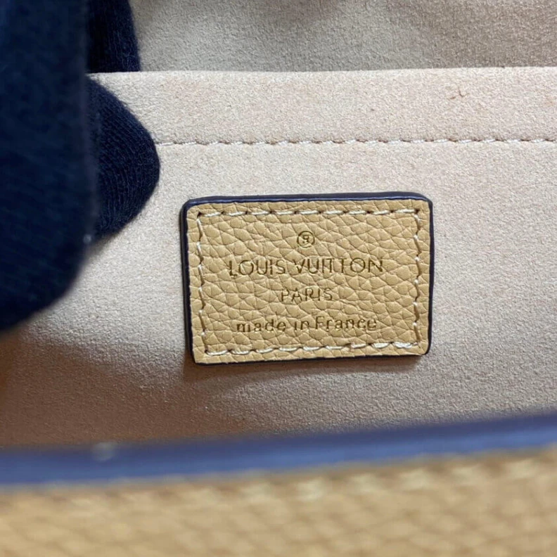 Replica bags Chain: Sl Louis Vuitton MyLockMe Chain Bag