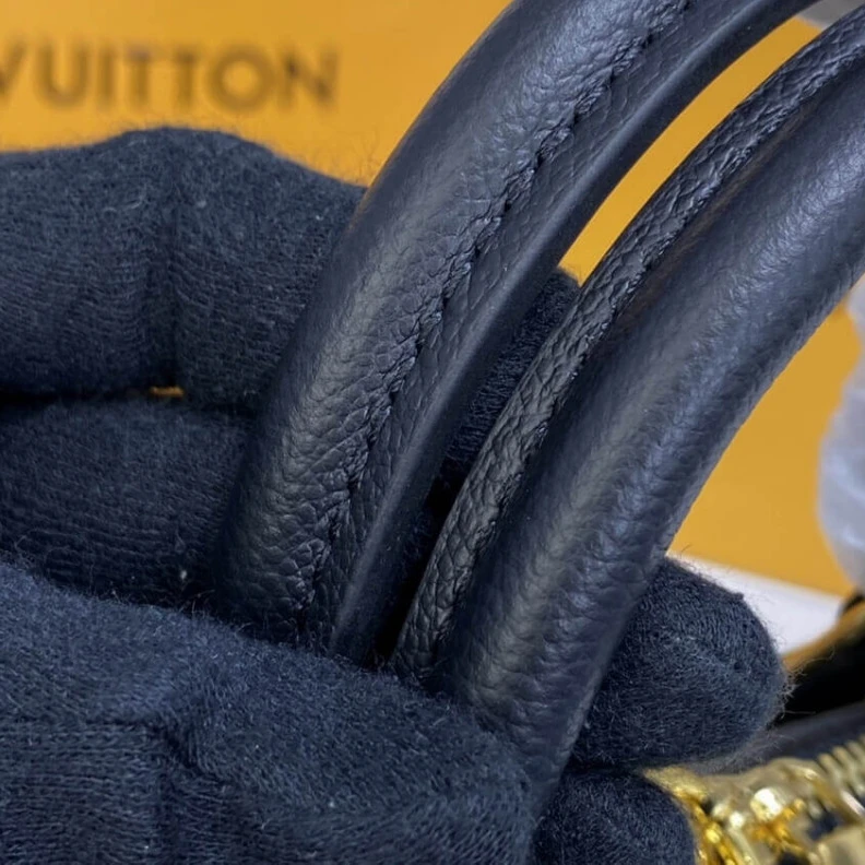 Louis vuitton locations Double zi Louis Vuitton Neo Alma BB Black
