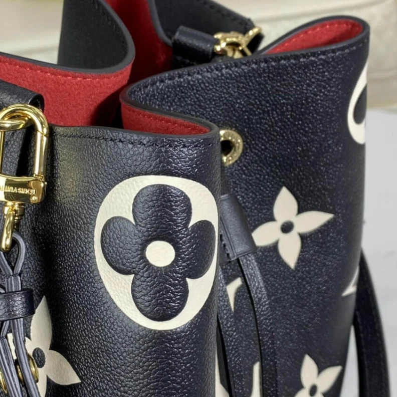Replica bags Embossed Louis Vuitton NeoNoe MM Black Beige