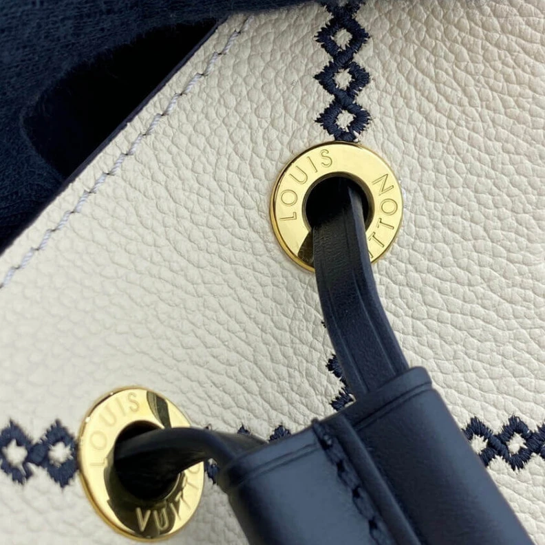 Mythick Goldcolor Louis Vuitton NeoNoe MM Cream