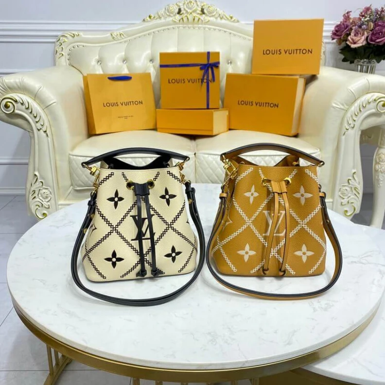 Mythick Goldcolor Louis Vuitton NeoNoe MM Cream