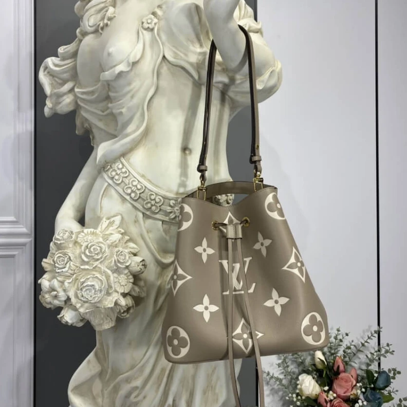 Louis vuitton locations Goldcolor Louis Vuitton Neonoe MM Tourterelle Gray Cream