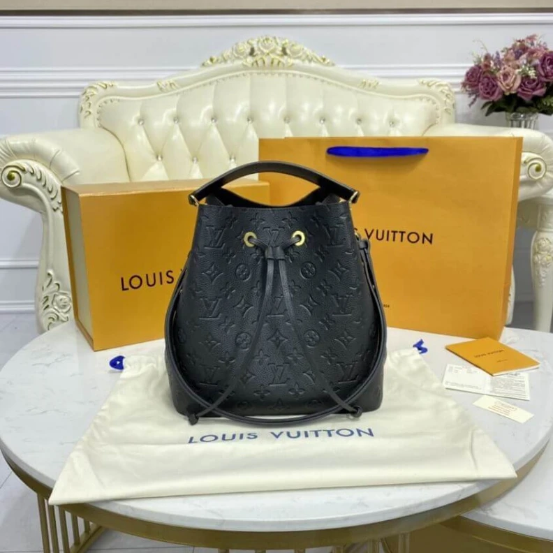 Mythick ru Embossed Louis Vuitton Neonoe MM