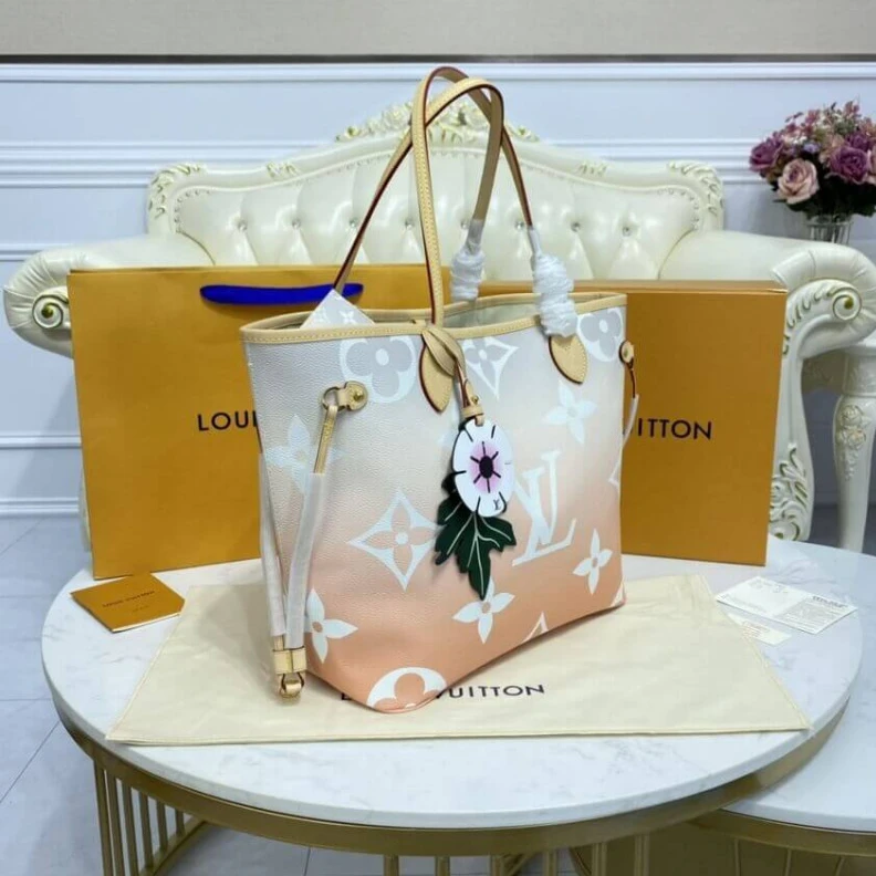 Replica bag Dring Louis Vuitton Neverfull MM Brume Gray