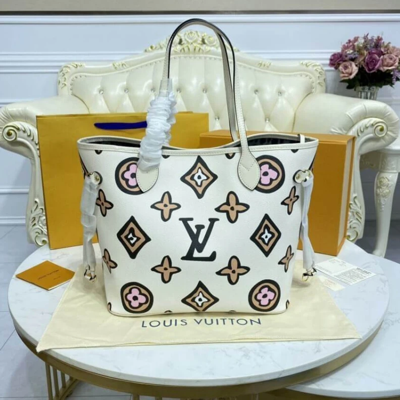 Replica bags The Neverf Louis Vuitton Neverfull MM Cream