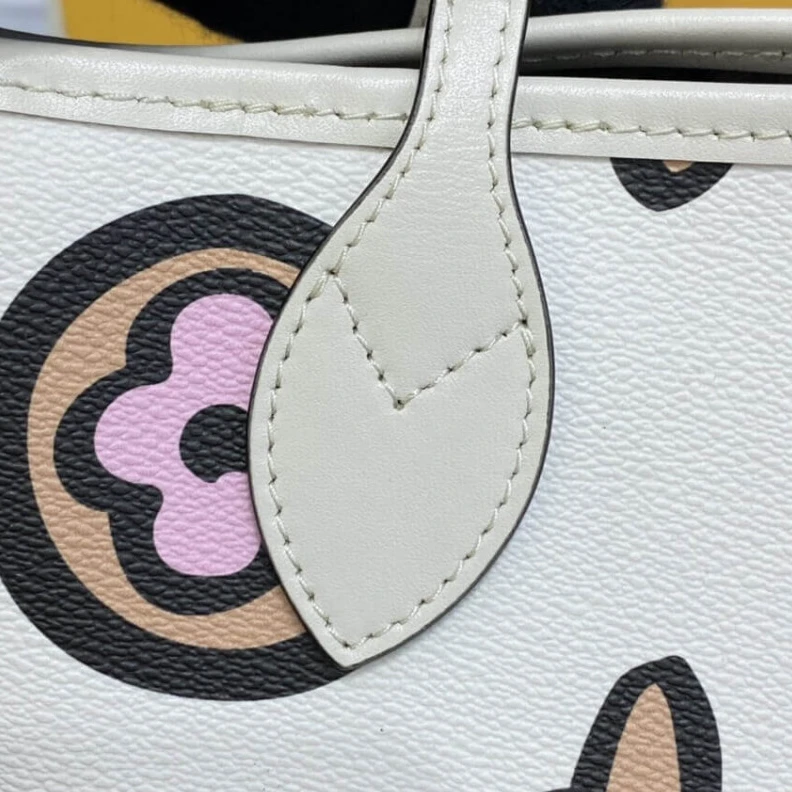 Replica bags The Neverf Louis Vuitton Neverfull MM Cream