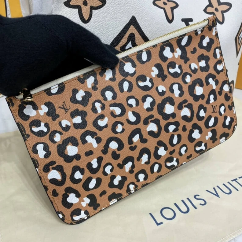 Replica bags The Neverf Louis Vuitton Neverfull MM Cream