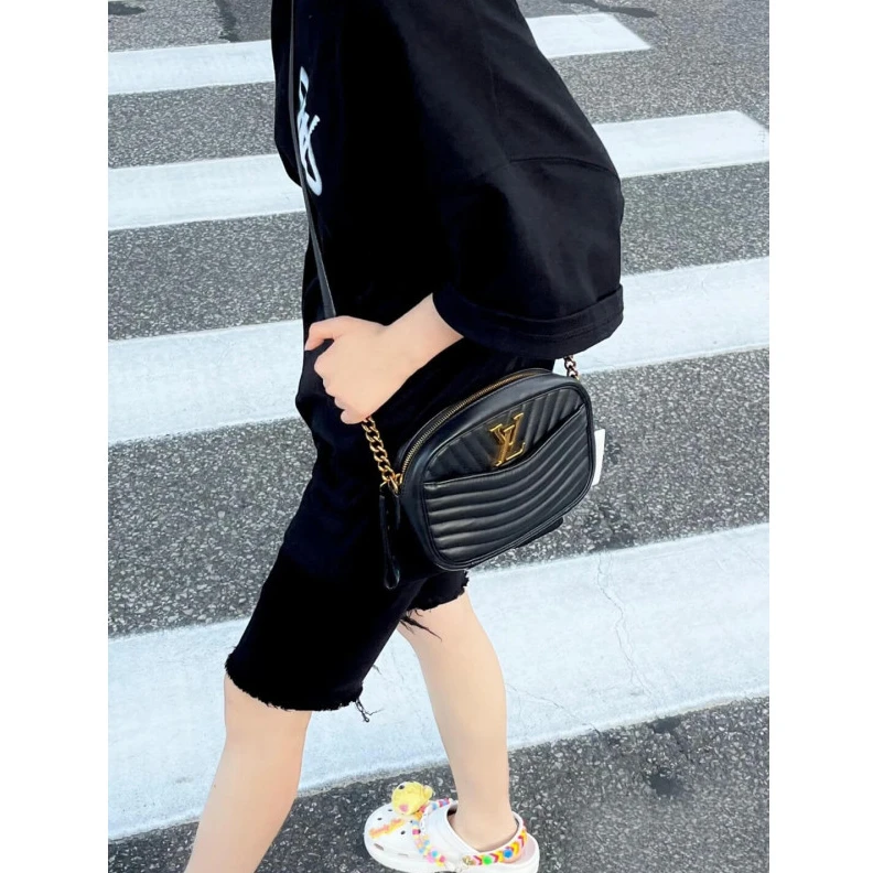 Louis vuitton locations Microfibe Louis Vuitton New Wave Camera Bag Black