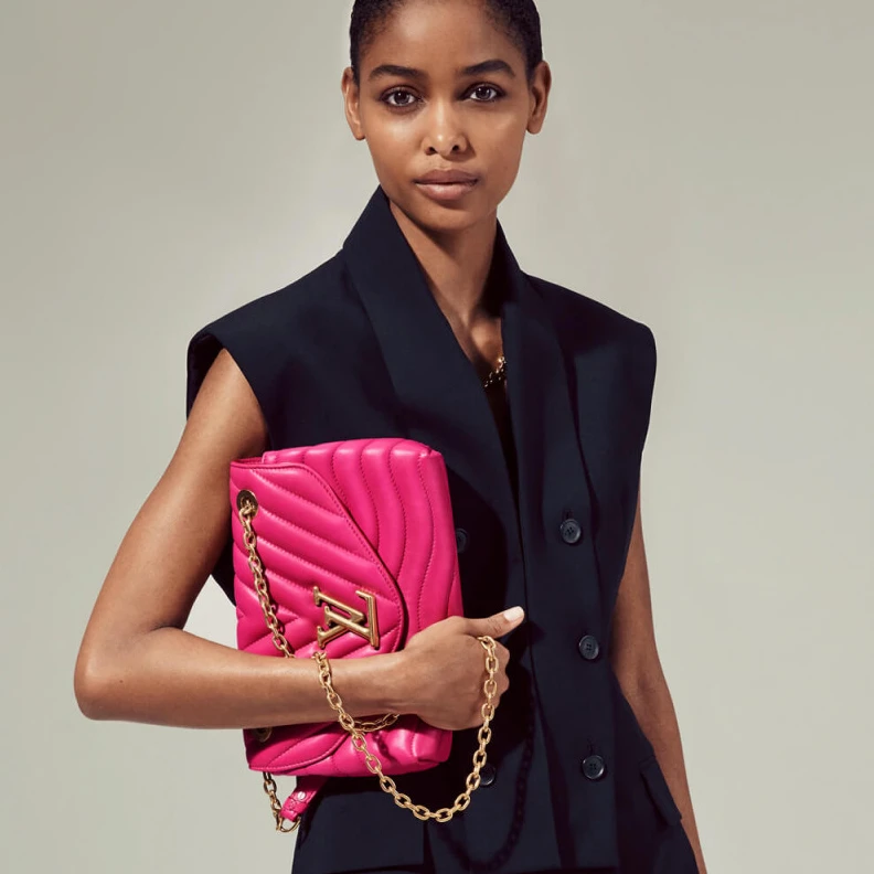 Lv belts replica Agathe Pi Louis Vuitton New Wave Chain Bag Agathe Pink